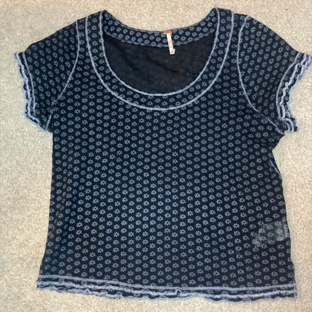 Free People Sheer Mesh Garner Floral Baby Tee Size Large Black - Picture 4 of 6
